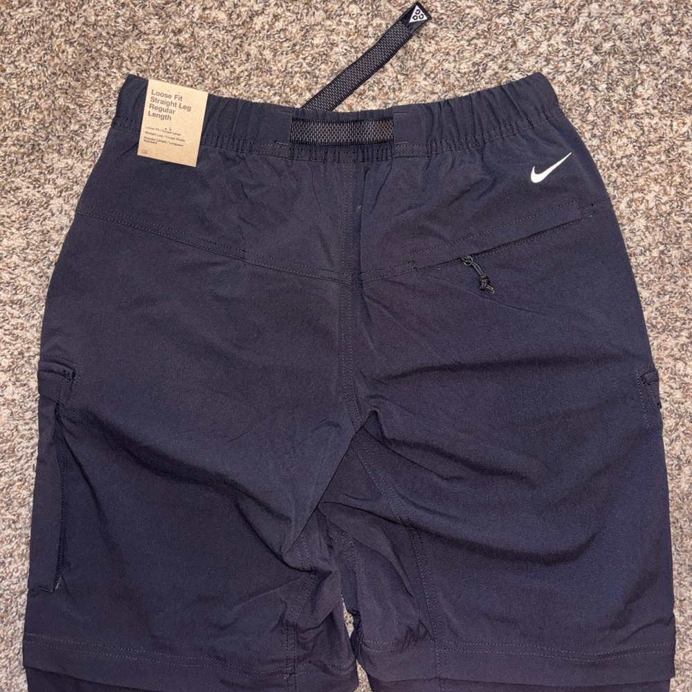 Nike ACG Cargo convertible pants. New! Small men’s - Picture 4 of 9